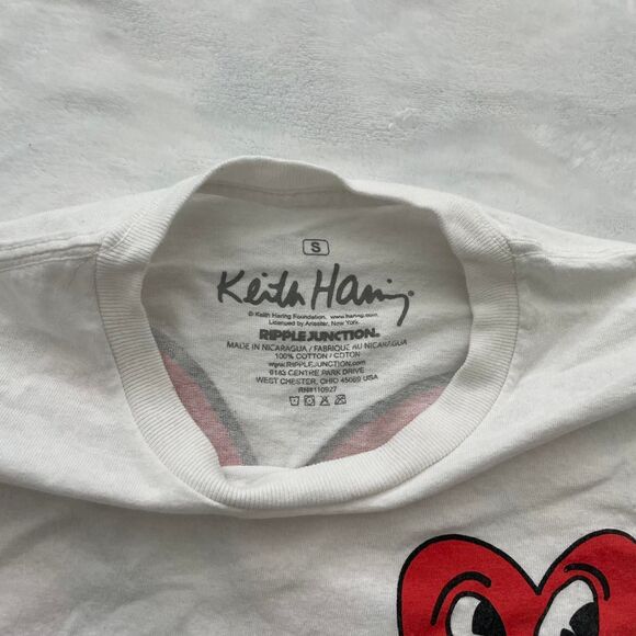 Keith Haring Iconic Heart Graphic Tee Men's S Streetwear Modern Retro - Picture 3 of 3